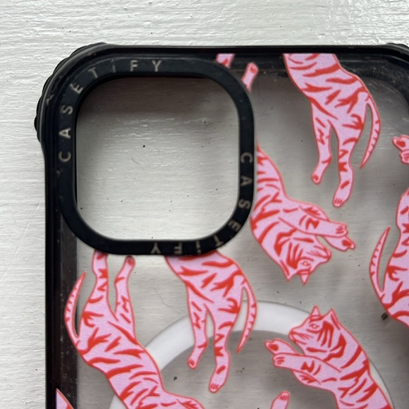 CASETIFY iPhone 13/14/15 pink tiger case - Picture 3 of 3